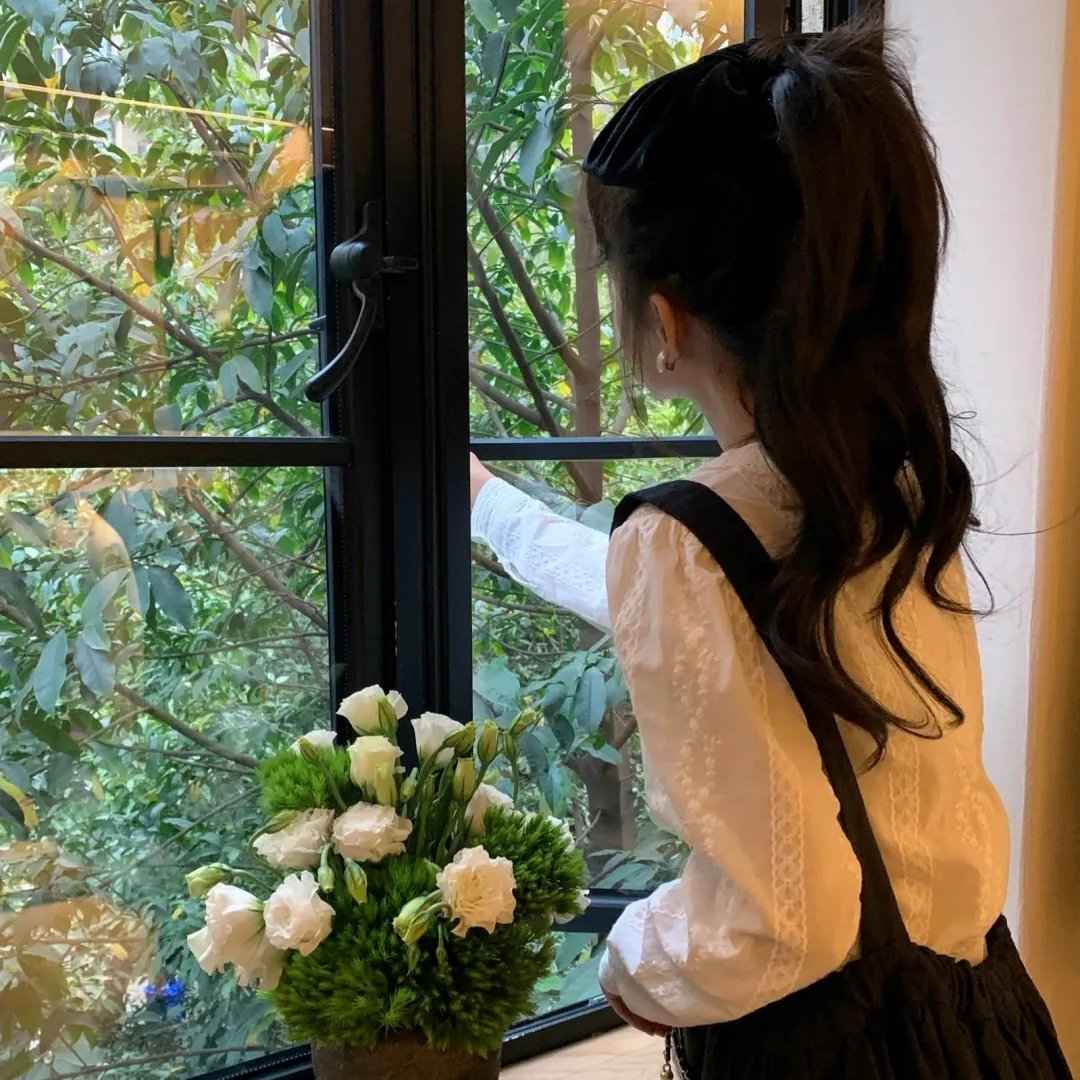 冰属性男子与酷酷女同事